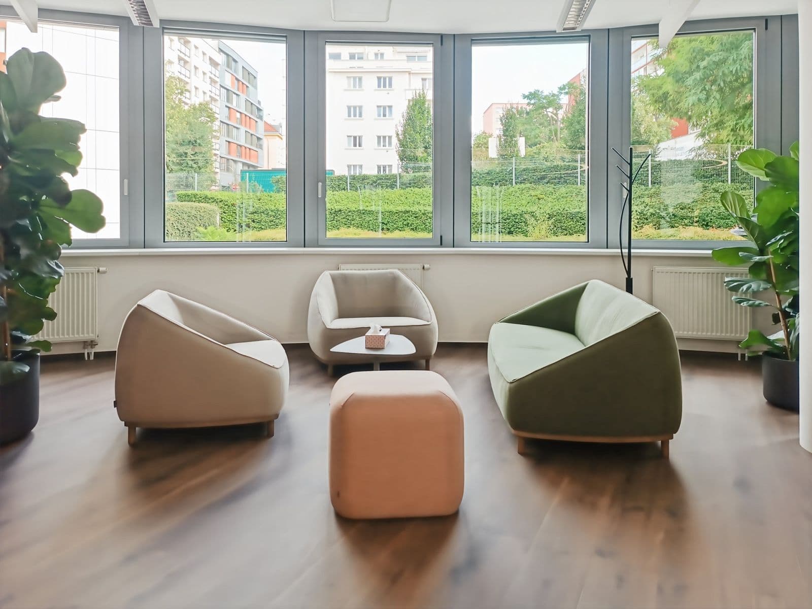 Prenájom kancelárie 120 m², Lomnického, Praha, Praha Prenájom kancelárie 120 m², Lomnického, Praha, Praha