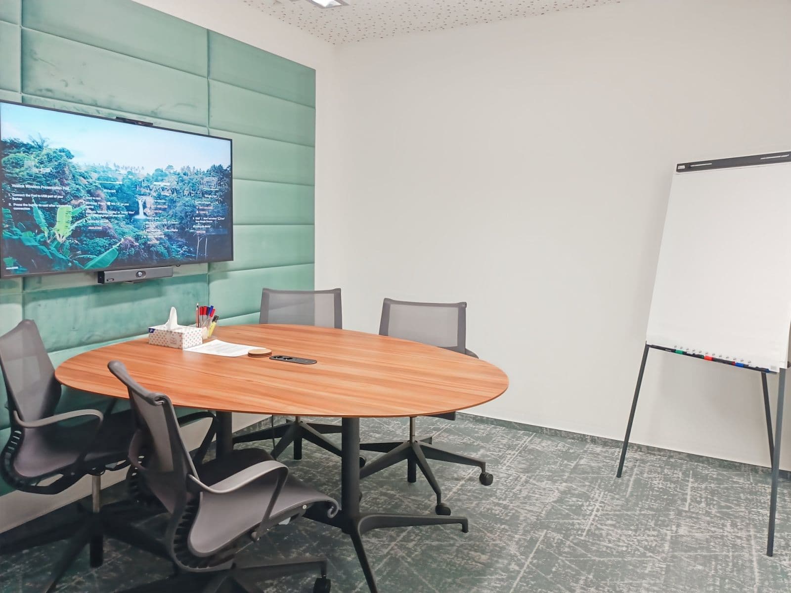 Prenájom kancelárie 30 m², Lomnického, Praha, Praha Prenájom kancelárie 30 m², Lomnického, Praha, Praha