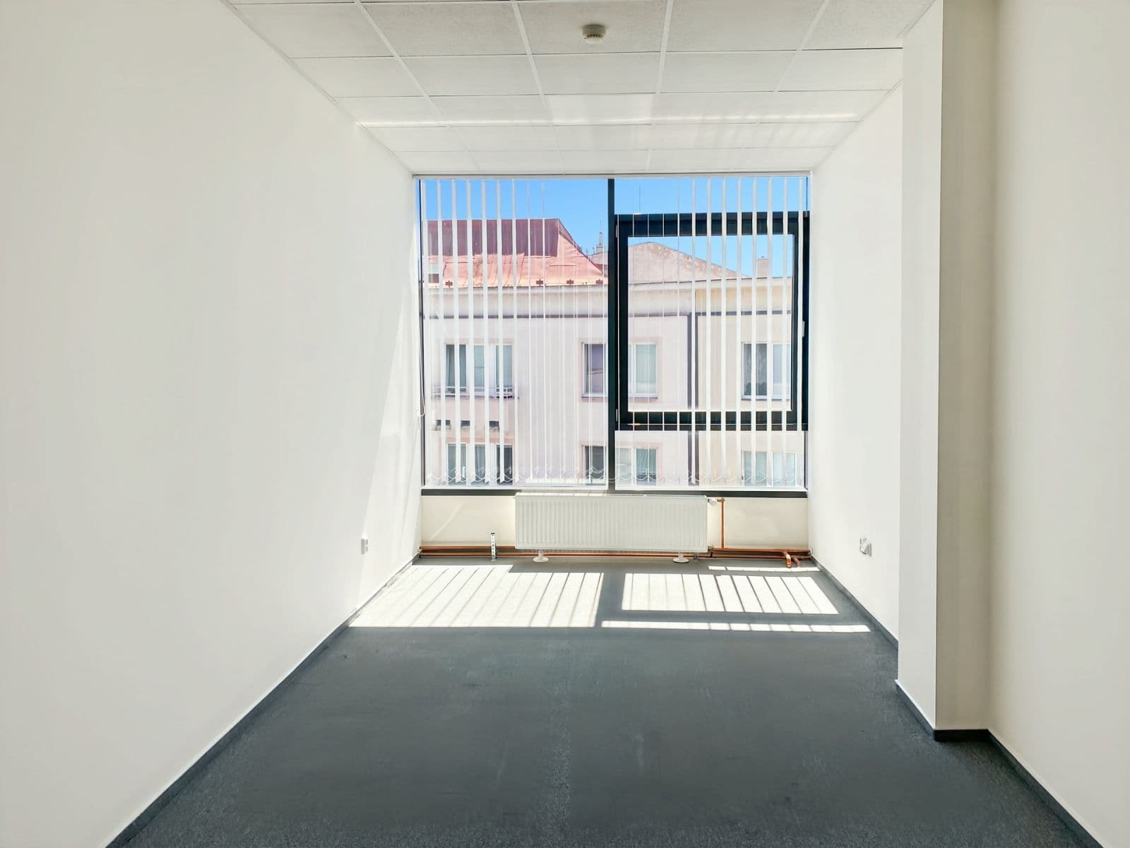 Prenájom kancelárie 100 m², Masarykovo náměstí, Ostrava, Moravskoslezský kraj Prenájom kancelárie 100 m², Masarykovo náměstí, Ostrava, Moravskoslezský kraj