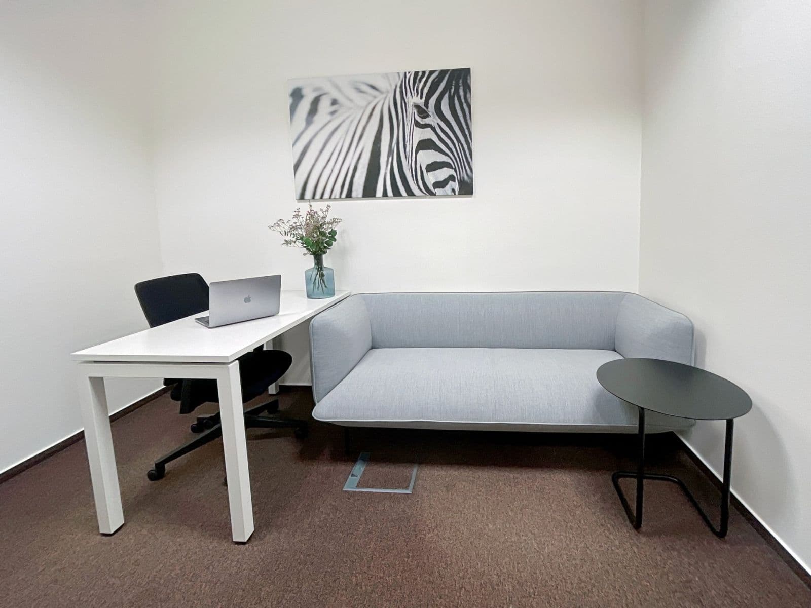 Prenájom kancelárie 30 m², Holandská, Brno, Jihomoravský kraj Prenájom kancelárie 30 m², Holandská, Brno, Jihomoravský kraj