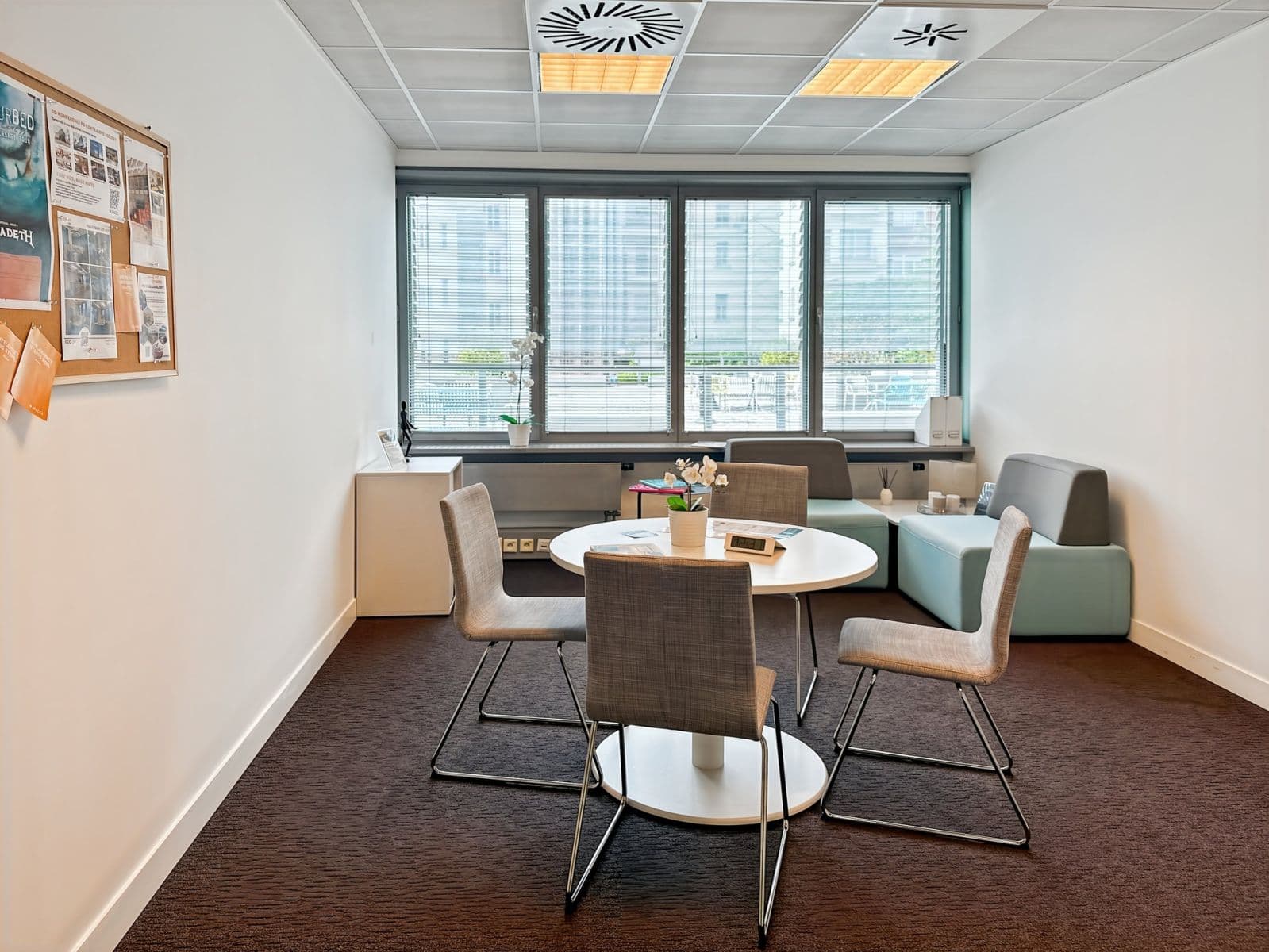 Prenájom kancelárie 75 m², Nádražní, Praha, Praha Prenájom kancelárie 75 m², Nádražní, Praha, Praha