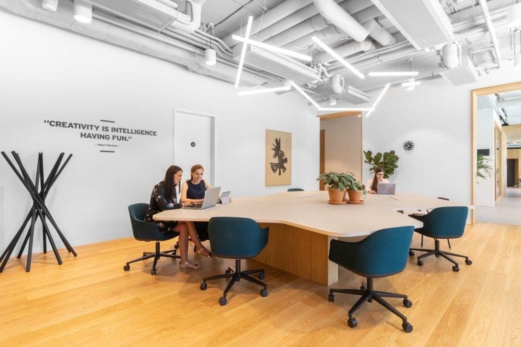 Prenájom kancelárie 50 m², Plzeňská, Praha, Praha Prenájom kancelárie 50 m², Plzeňská, Praha, Praha