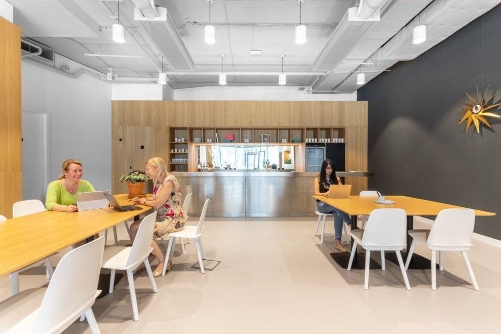 Prenájom kancelárie 50 m², Plzeňská, Praha, Praha Prenájom kancelárie 50 m², Plzeňská, Praha, Praha