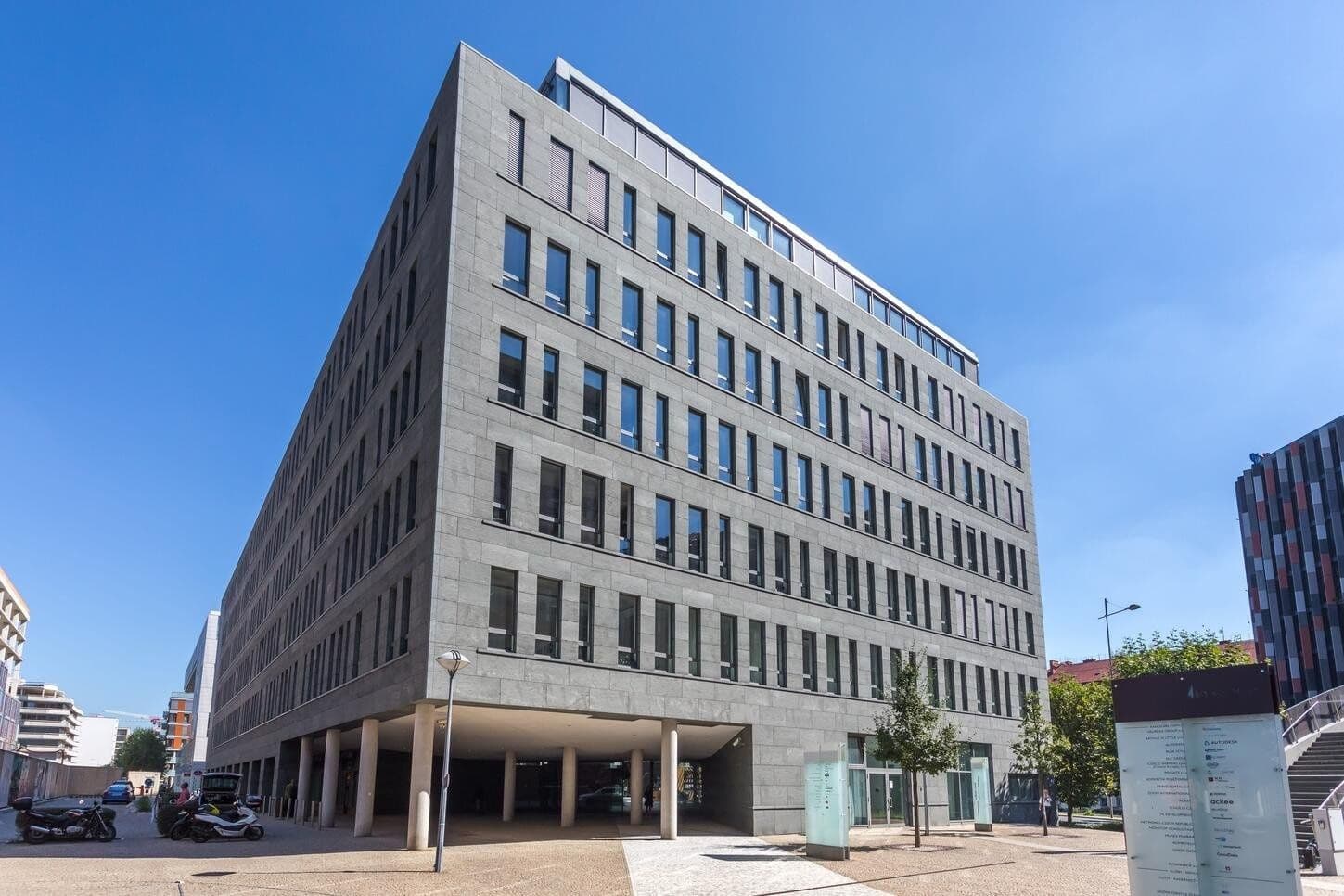Prenájom kancelárie 120 m², Karolinská, Praha, Praha Prenájom kancelárie 120 m², Karolinská, Praha, Praha