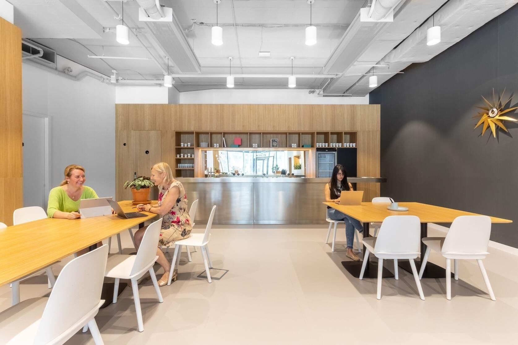 Prenájom kancelárie 120 m², Plzeňská, Praha, Praha Prenájom kancelárie 120 m², Plzeňská, Praha, Praha