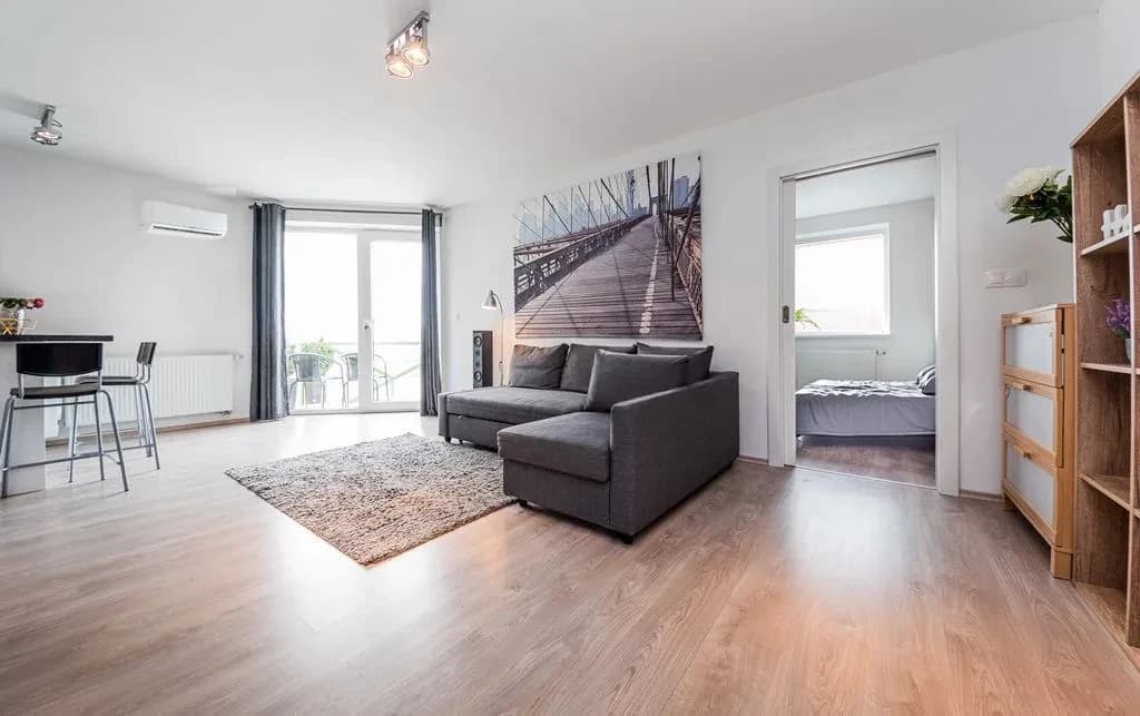 Predaj bytu 1-izbový 50 m², Uzbecká, Bratislava, Bratislavský kraj Predaj bytu 1-izbový 50 m², Uzbecká, Bratislava, Bratislavský kraj