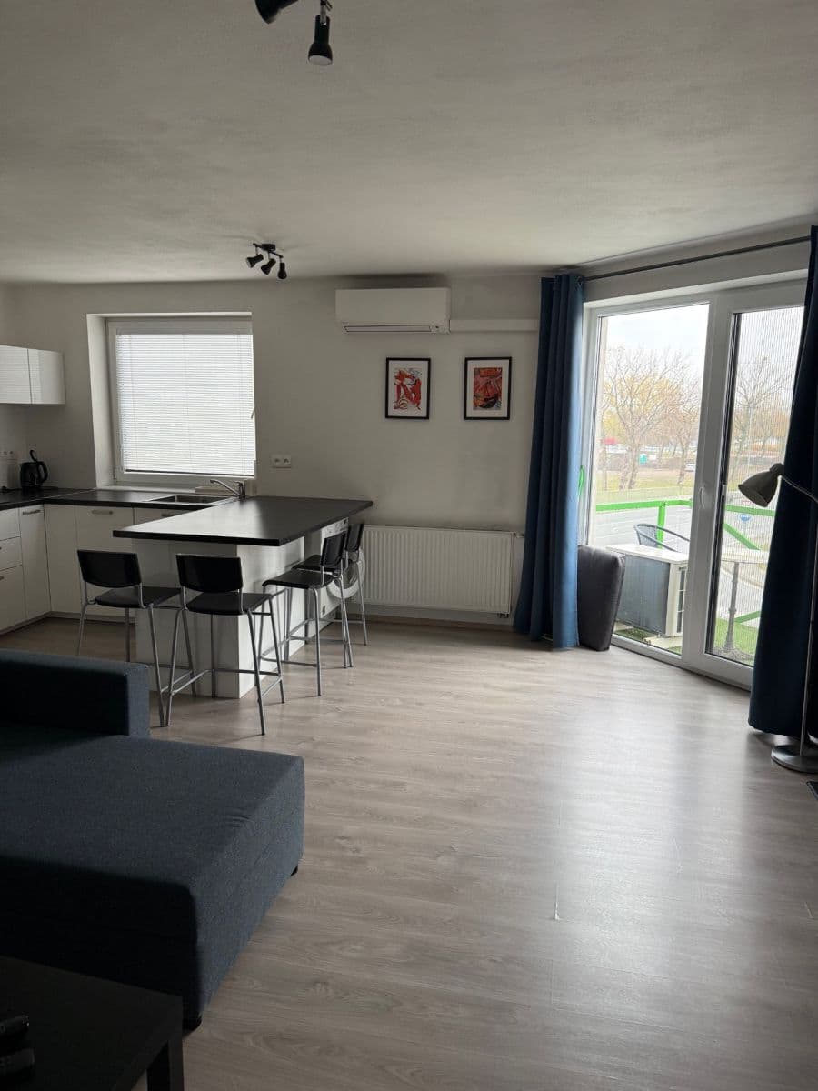 Predaj bytu 1-izbový 50 m², Uzbecká, Bratislava, Bratislavský kraj Predaj bytu 1-izbový 50 m², Uzbecká, Bratislava, Bratislavský kraj