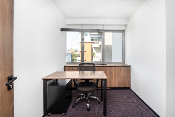 Prenájom kancelárie 50 m², Plzeňská, Prenájom kancelárie 50 m², Plzeňská,